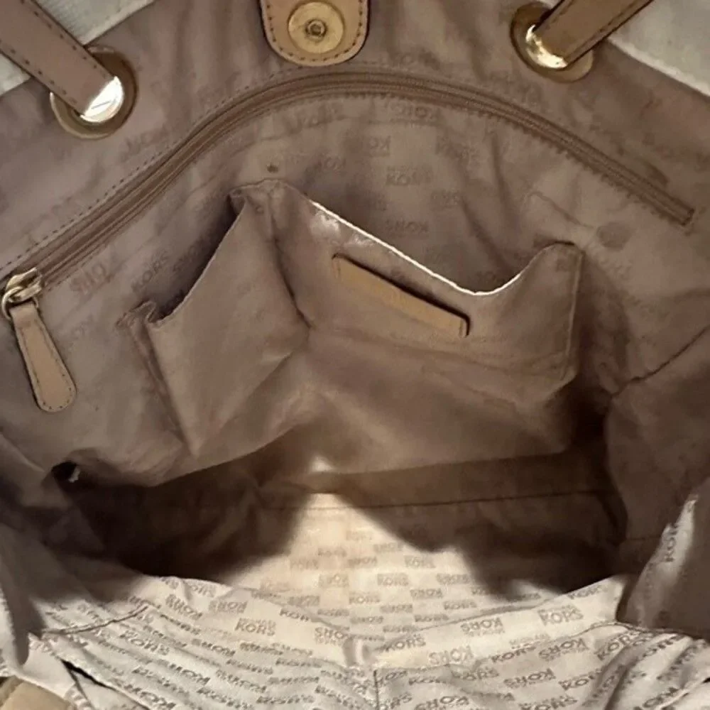 Micheal Kors white jet set logo tote bag